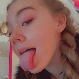 Meet your Posher, Ayla